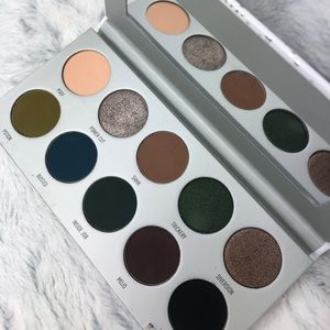 Jaclyn hill eyeshadow palette